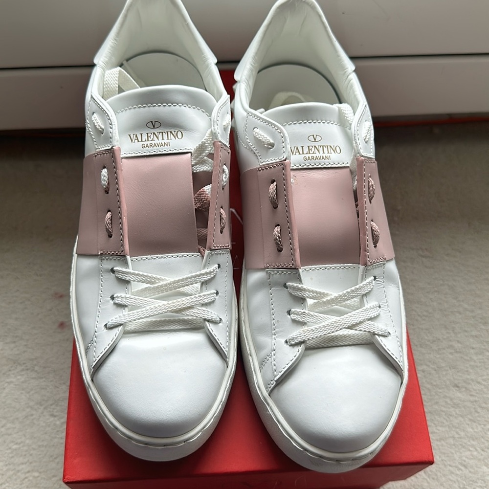 Valentino Garvani sneakers